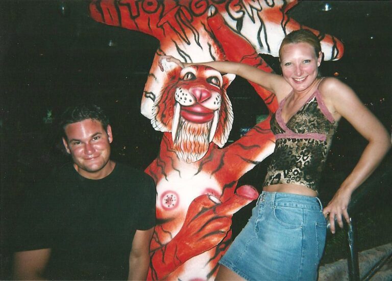 Tiger Bar Thailand Sean and Cassandra Rox